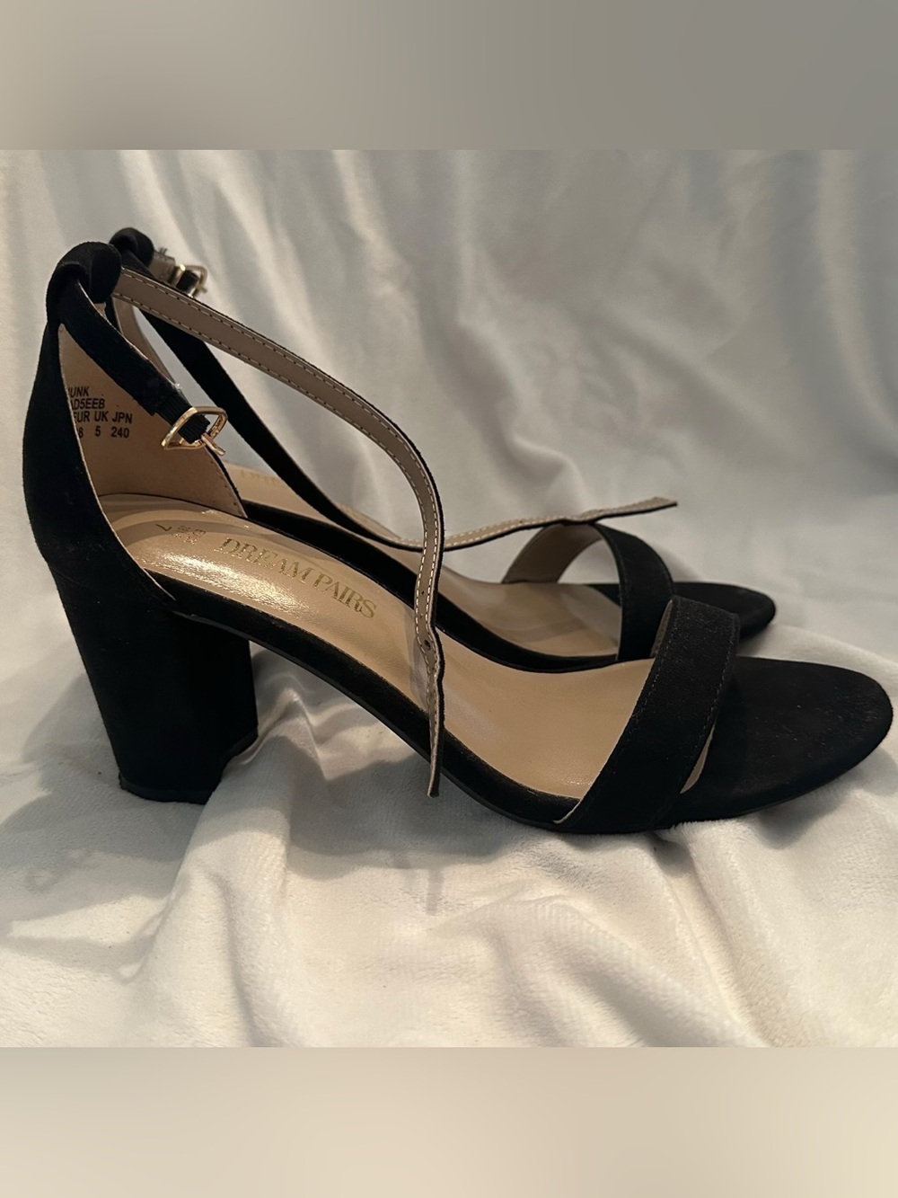 Dream Pairs Black and Beige Block Heel Ankle Strap Sandals size 7